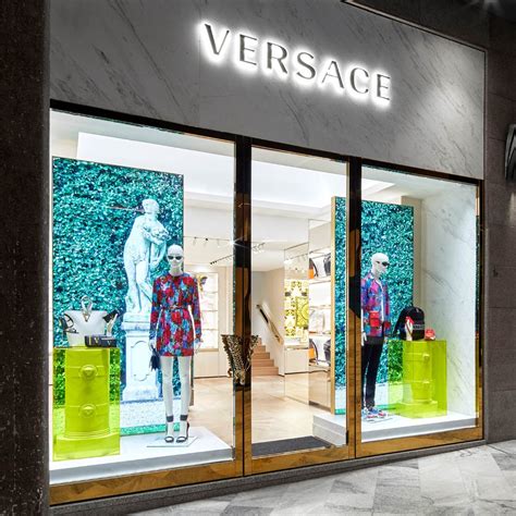 Versace Bologna Galleria Cavour .